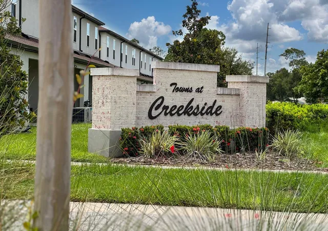 Photo 2 of Townhouse for sale at 4450 Small Creek Rd, Kissimmee, FL 34744 | MLS# S5134233 | Listing updated on 2026-09-24