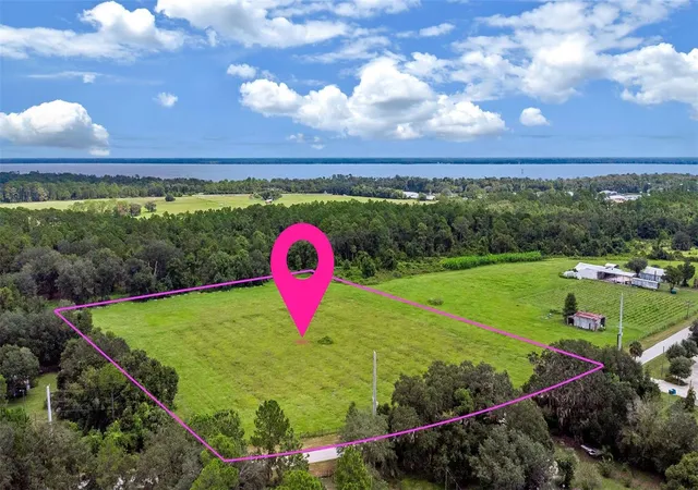 2nd image of 460 Old Hwy 17, Crescent City, FL 32112 | MLS# V4944805