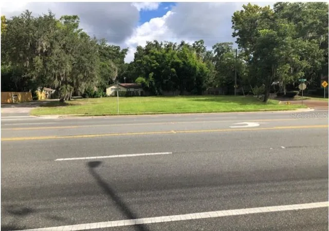 4th image of 1202 Nw 39Th Ave, Gainesville, FL 32609 | MLS# GC533862