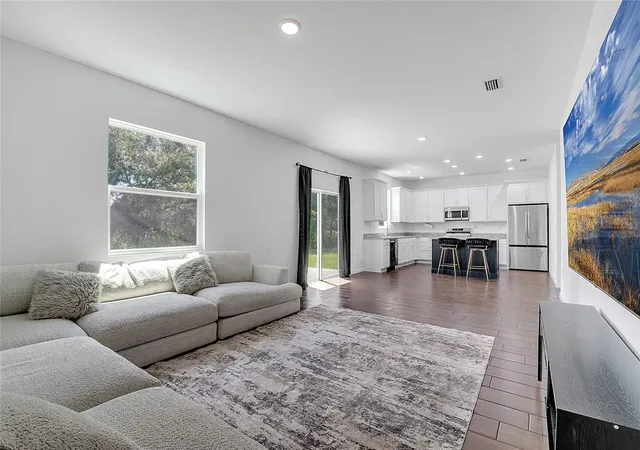 Photo 3 of Single family home for sale at 651 Parakeet Ct, Kissimmee, FL 34759 | MLS# O6342499 | Listing updated on 2026-06-01