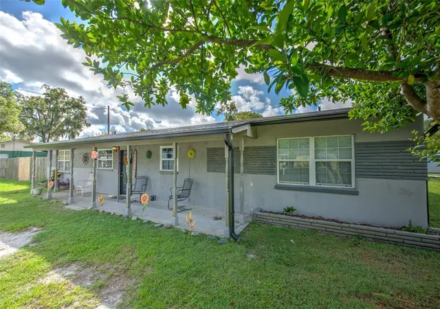 Homes for sale in Zephyrhills, FL | 38708 9th Ave, Zephyrhills, FL 33542 | MLS# TB8425543