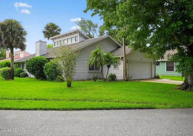 Photo 1 of Single family home for sale at 236 Gull Dr S, Daytona Beach, FL 32119 | MLS# FC312574 | Listing updated on 2026-10-07