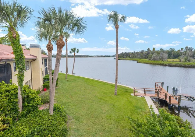 3rd image of 362 Nw 14Th Pl, CRYSTAL RIVER, FL 34428