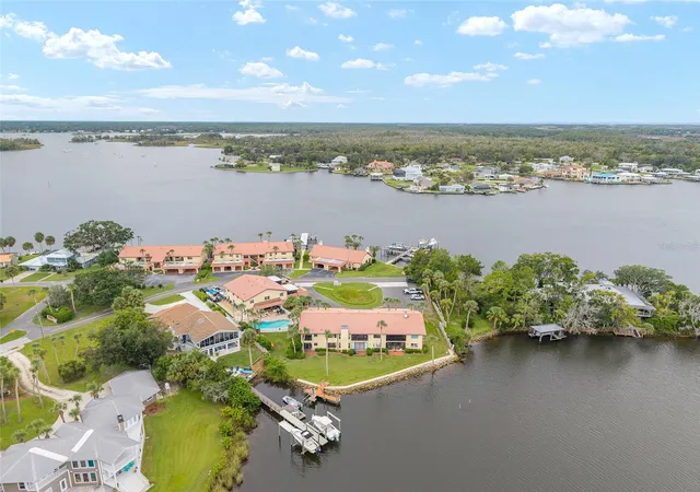 43rd image of 362 Nw 14th Pl #21, Crystal River, FL 34428 | MLS# OM709188