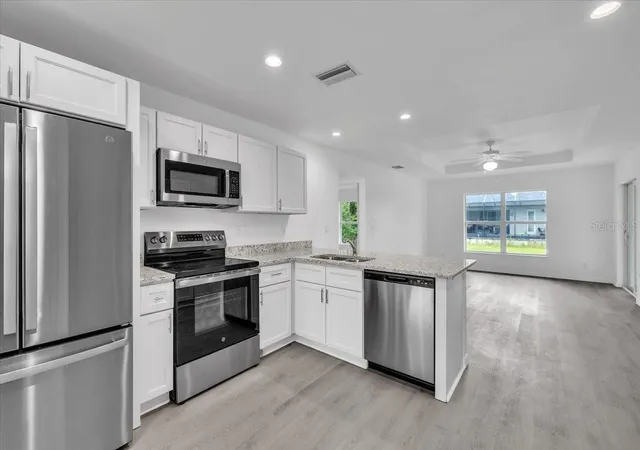 3rd image of 28137 Laurelwood Dr, Punta Gorda, FL 33955 | MLS# C7514624