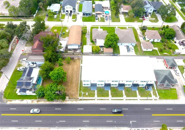 Homes for sale in Tampa, FL | 2606 W Columbus Dr, Tampa, FL 33607 | MLS# TB8425844