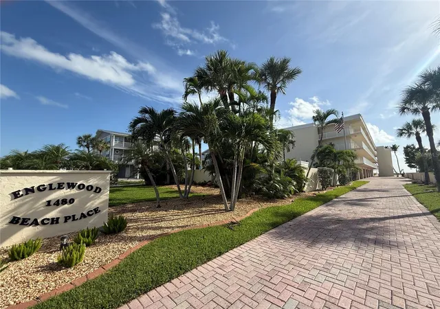 Photo 4 of Condo for sale at 1480 Gulf Blvd #304, Englewood, FL 34223 | MLS# N6140460 | Listing updated on 2026-10-04