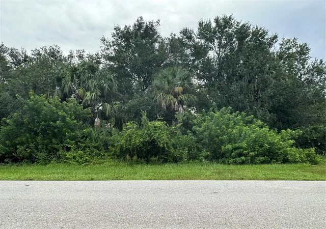 2nd image of 124 Sunset Blvd E, Punta Gorda, FL 33982 | MLS# C7514654
