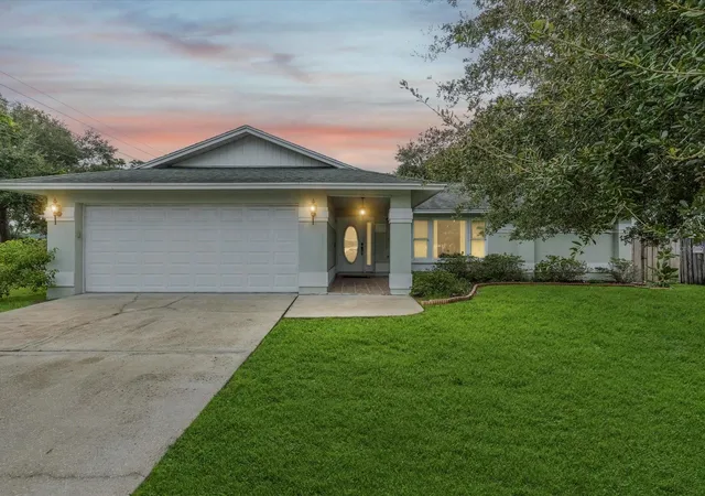1st image of 12595 93rd Way, Largo, FL 33773 | MLS# TB8425992