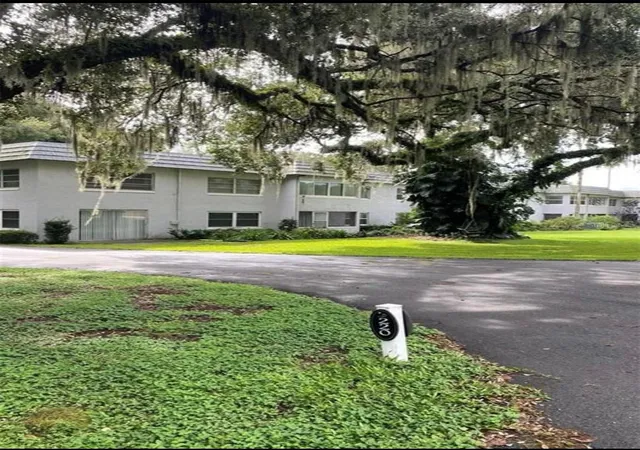 3rd image of 220 N Idlewood Ave, Bartow, FL 33830