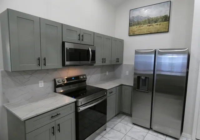 Photo 2 of Single family home for sale at 6534 Foxmoor Dr, Zephyrhills, FL 33542 | MLS# W7878857 | Listing updated on 2026-09-20