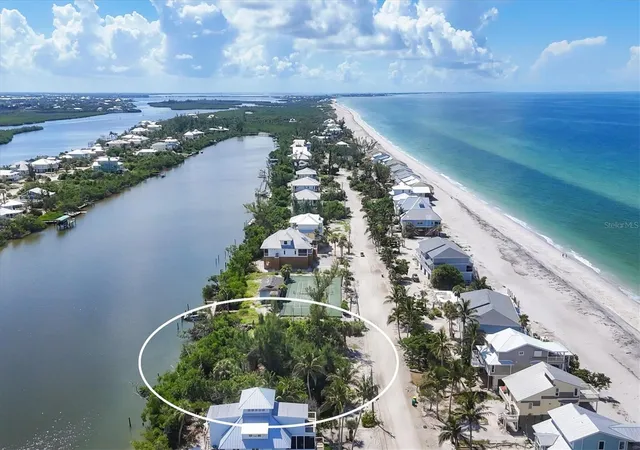 2nd image of 208 S Gulf Blvd, Placida, FL 33946 | MLS# D6143741