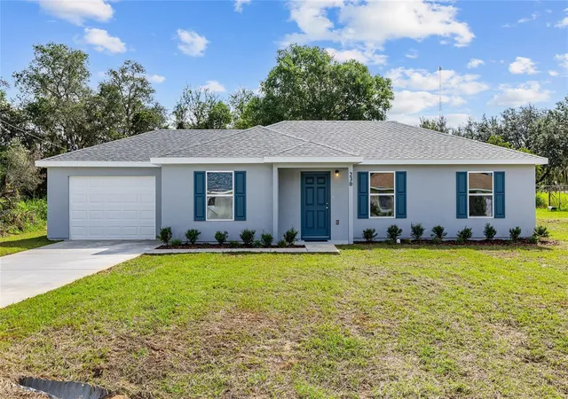 Photo 1 of Sale Pending at 230 Oak Cir, Ocala, FL 34472 | MLS# OM709309 | Listing updated on 2026-10-08