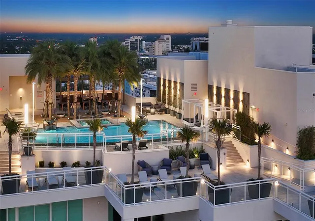 2nd image of 540 N Tamiami Trl, SARASOTA, FL 34236