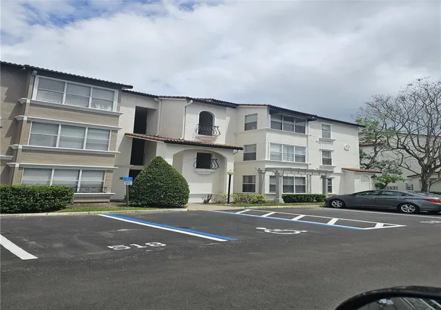 3rd image of 5132 Conroy Rd, Orlando, FL 32811