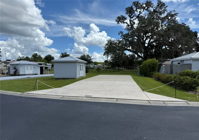 2nd image of 10264 Ne 28th Loop, Silver Springs, FL 34488 | MLS# O6343296