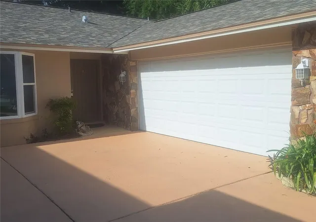 Photo 3 of Single family home for sale at 9613 Leeward Ave, Largo, FL 33773 | MLS# TB8426554 | Listing updated on 2026-10-09