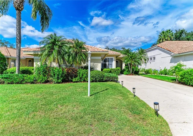 2nd image of 6622 Oakbrooke Cir, Bradenton, FL 34202 | MLS# A4664766