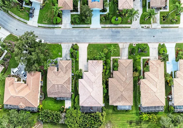 4th image of 6622 Oakbrooke Cir, Bradenton, FL 34202 | MLS# A4664766