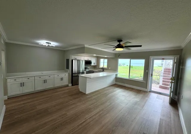 3rd image of 767 John Ringling Blvd #2, Sarasota, FL 34236 | MLS# S5134479