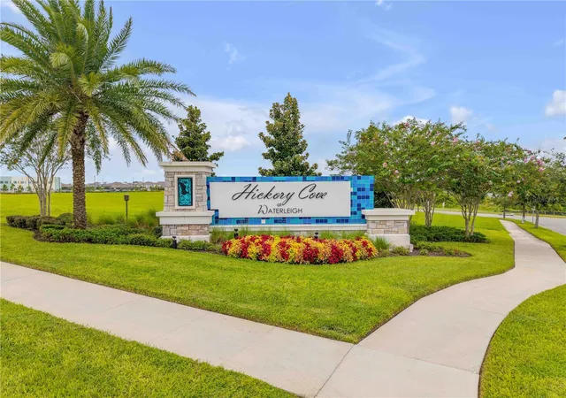 Photo 3 of Sale Pending at 9605 Lost Crk Dr, Winter Garden, FL 34787 | MLS# V4944858 | Listing updated on 2026-09-30