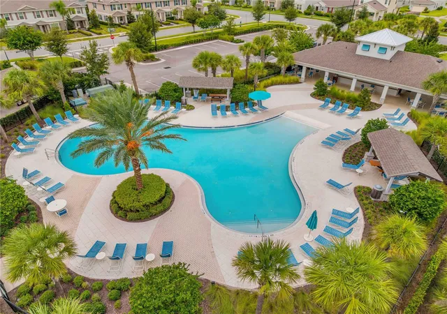 Photo 3 of Sale Pending at 9605 Lost Crk Dr, Winter Garden, FL 34787 | MLS# V4944858 | Listing updated on 2026-09-30