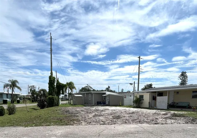 Photo 1 of Land for sale at 6903 E Bayou Ln, Bradenton, FL 34207 | MLS# A4664831 | Listing updated on 2026-05-08