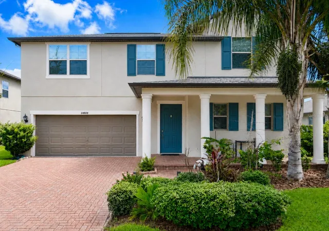 Homes for sale in Lutz, FL | 24928 Lambrusco Loop, Lutz, FL 33559 | MLS# TB8426876