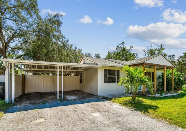 Homes for sale in Tampa, FL | 4726 W Knights Ave, Tampa, FL 33611 | MLS# TB8426900