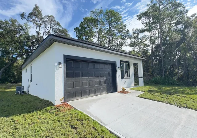 Photo 2 of Single family home for sale at 2827 W Xenox Dr, Citrus Springs, FL 34433 | MLS# O6343709 | Listing updated on 2026-09-30