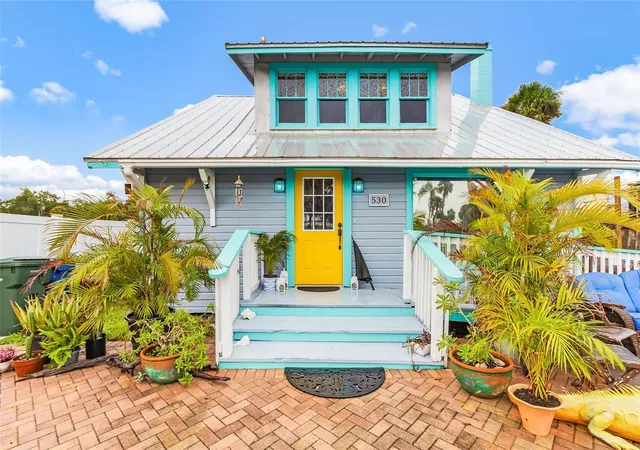 Single family home for sale at 530 W Green St, Englewood, FL 34223 | MLS# D6143782 | Listing updated on 2026-03-21
