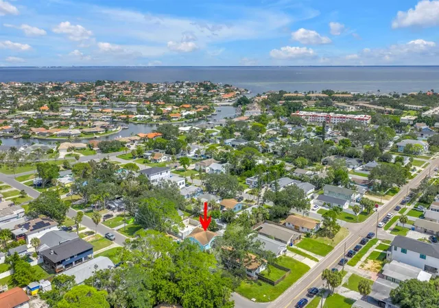 Photo 3 of Sale Pending at 1820 Montana Ave Ne, Saint Petersburg, FL 33703 | MLS# TB8427202 | Listing updated on 2026-10-19