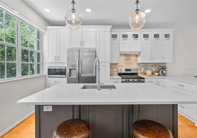 Homes for sale in Tampa, FL | 1451 Harbour Walk Rd, Tampa, FL 33602 | MLS# TB8427251