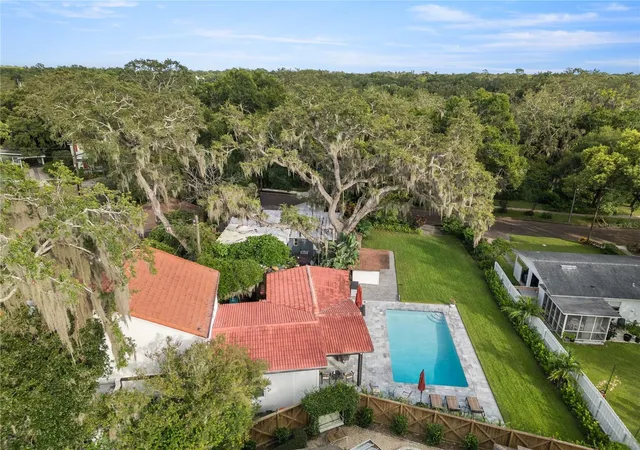 Photo 3 of Single family home for sale at 1408 E Church St, Orlando, FL 32801 | MLS# O6343980 | Listing updated on 2026-09-23