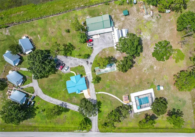 Photo 3 of Multi family home for sale at 701 Keen Rd, Frostproof, FL 33843 | MLS# L4955855 | Listing updated on 2026-09-16
