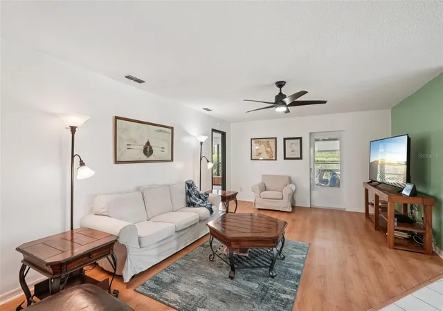 4th image of 1604 Leland Dr, SUN CITY CENTER, FL 33573