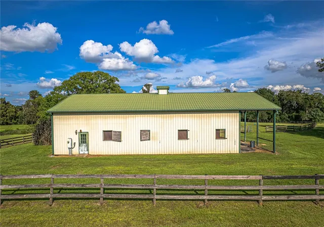 3rd image of 12615 Nw Gainesville Rd, Reddick, FL 32686 | MLS# OM709619