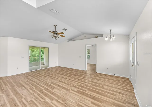 5th image of 12615 Nw Gainesville Rd, Reddick, FL 32686 | MLS# OM709619