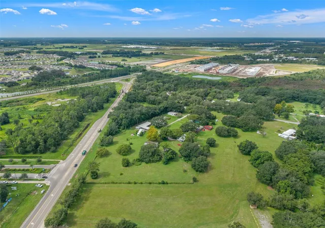 11th image of 31107 Dana Dr, San Antonio, FL 33576 | MLS# TB8428223
