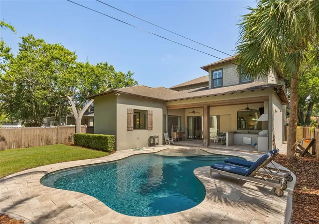 Photo 3 of Single family home for sale at 1206 W Harvard St, Orlando, FL 32804 | MLS# O6344773 | Listing updated on 2026-10-06