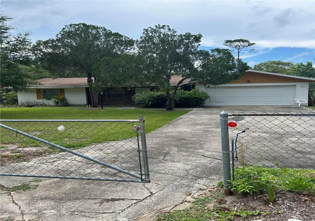 13th image of 305 Violetwood Rd, Deland, FL 32720 | MLS# V4944941