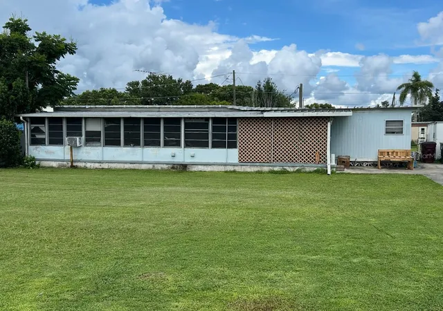 1st image of 2010 Oak St, Saint Cloud, FL 34769 | MLS# S5134898
