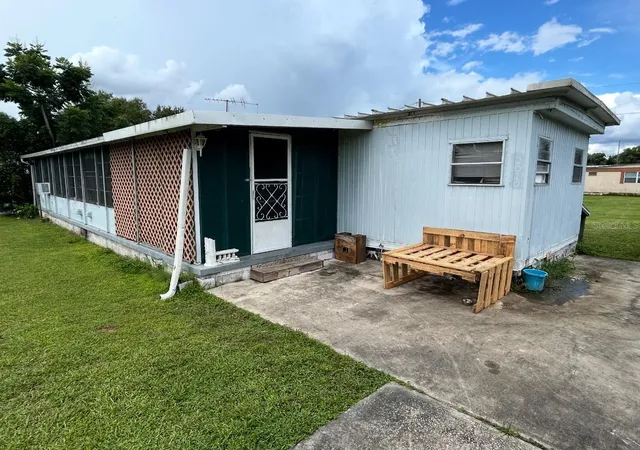 2nd image of 2010 Oak St, Saint Cloud, FL 34769 | MLS# S5134898