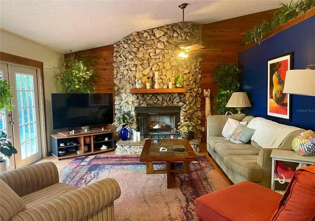 Photo 2 of Single family home for sale at 2615 Willow Oak Dr, Edgewater, FL 32141 | MLS# V4944978 | Listing updated on 2026-07-11