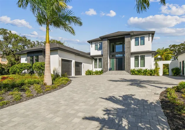 Photo 1 of Sale Pending at 3321 Meander Ln, Safety Harbor, FL 34695 | MLS# TB8429160 | Listing updated on 2026-10-02