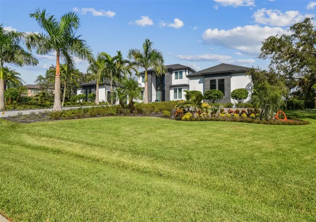 Photo 2 of Sale Pending at 3321 Meander Ln, Safety Harbor, FL 34695 | MLS# TB8429160 | Listing updated on 2026-10-02