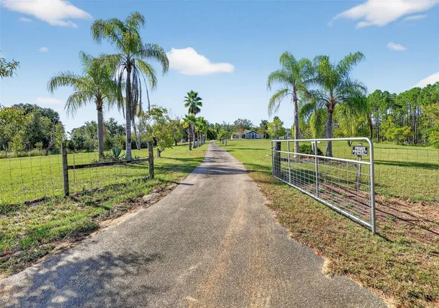 Photo 2 of Single family home for sale at 14520 Lost Lake Rd, Clermont, FL 34711 | MLS# O6345746 | Listing updated on 2026-10-14