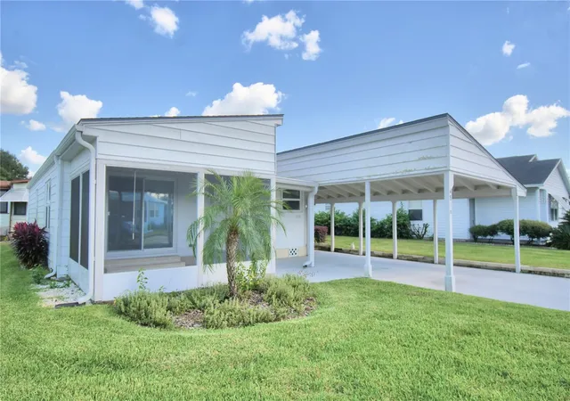 Photo 1 of Manufactured home for sale at 4816 Goldenview Ln, Lakeland, FL 33811 | MLS# L4955982 | Listing updated on 2026-10-23