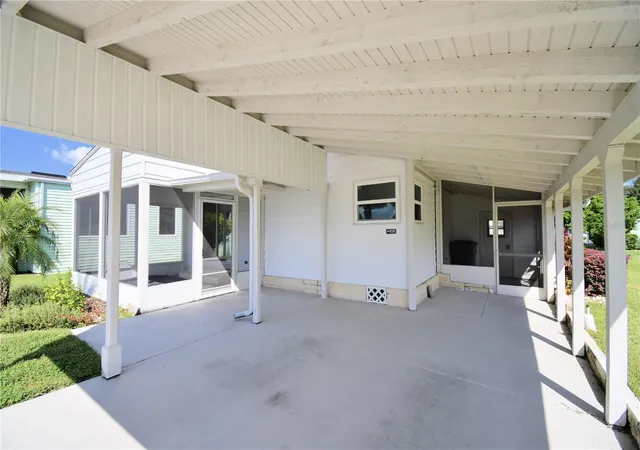 Photo 4 of Manufactured home for sale at 4816 Goldenview Ln, Lakeland, FL 33811 | MLS# L4955982 | Listing updated on 2026-10-23