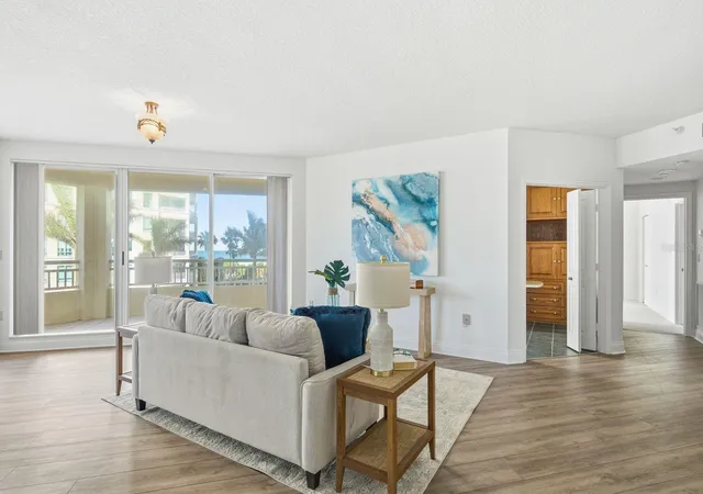 Homes for sale in Clearwater Beach, FL | 1170 Se Gulf Blvd #305, Clearwater Beach, FL 33767 | MLS# TB8429549